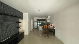 3 Bedroom Townhouse for sale in Baan Klang Muang Sukhumvit 77, Suan Luang, Bangkok near BTS On Nut