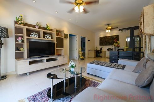 2 Bedroom House for sale in Na Kluea, Chonburi