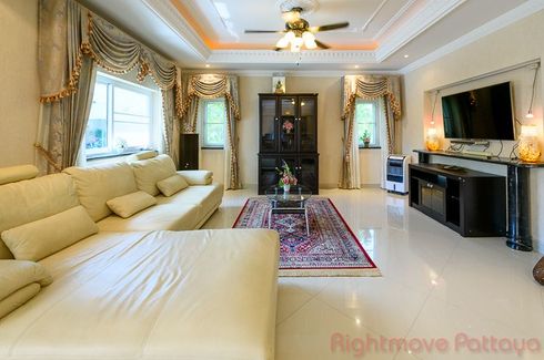 2 Bedroom House for sale in Na Kluea, Chonburi