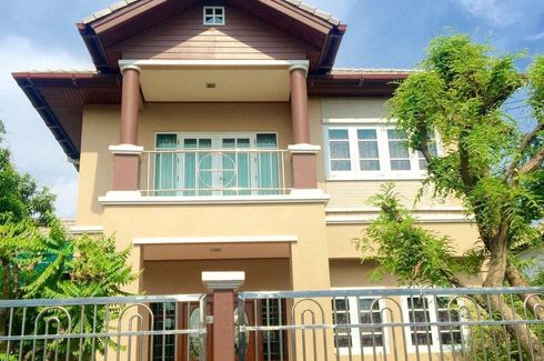 5 Bedroom House for sale in Dokmai, Bangkok