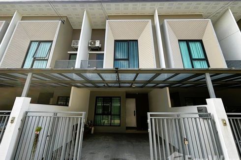 3 Bedroom Townhouse for sale in Timehome 62, Dokmai, Bangkok