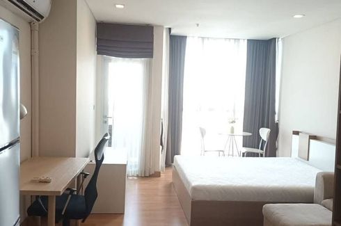 1 Bedroom Condo for rent in Le Luk Condominium, Phra Khanong Nuea, Bangkok near BTS Phra Khanong