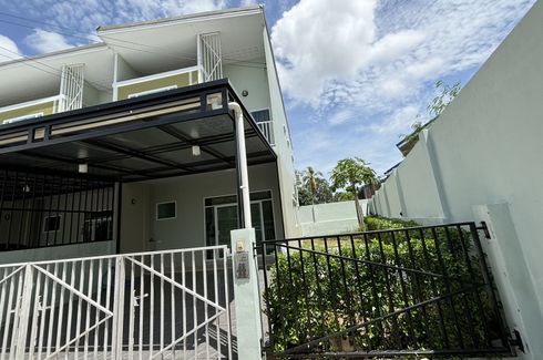 3 Bedroom Townhouse for sale in Fatreo, Takhian Tia, Chonburi