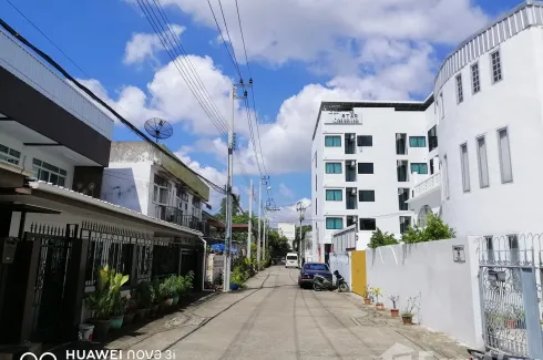 6 Bedroom Townhouse for sale in Bang Chak, Bangkok near BTS Udom Suk