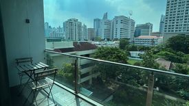 2 Bedroom Apartment for rent in Baan Sathorn Condo, Khlong Toei Nuea, Bangkok near MRT Phetchaburi