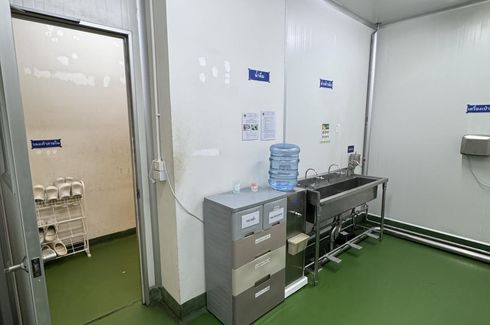 10 Bedroom House for sale in Bang Nam Chuet, Samut Sakhon