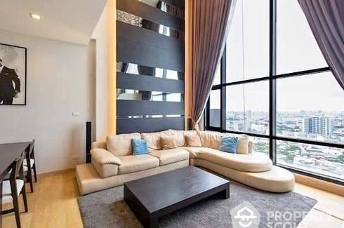 3 Bedroom Condo for sale in Urbano Absolute Sathon - Taksin, Khlong Ton Sai, Bangkok near BTS Krung Thon Buri