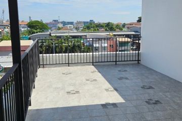 2 Bedroom Townhouse for rent in Bang Na, Bangkok near BTS Udom Suk