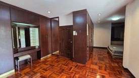 6 Bedroom House for rent in Khlong Toei, Bangkok