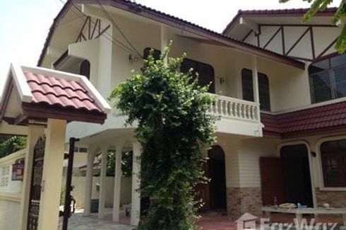 4 Bedroom House for rent in Bang Chak, Bangkok