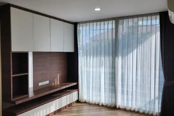 2 Bedroom Condo for rent in Chateau In Town Phaholyothin 14-2, Sam Sen Nai, Bangkok near BTS Ari