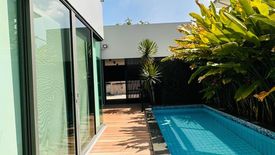 3 Bedroom House for rent in Khlong Tan Nuea, Bangkok