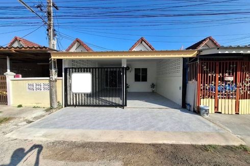 3 Bedroom Townhouse for sale in Surasak, Chonburi