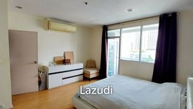 2 Bedroom Condo for sale in St. Louis Grand Terrace, Thung Wat Don, Bangkok near BTS Surasak