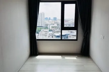 2 Bedroom Condo for sale in Life Pinklao, Bang Yi Khan, Bangkok near MRT Bang Yi Khan