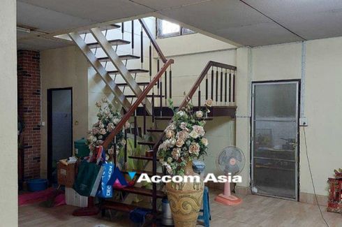 3 Bedroom Townhouse for sale in Phra Khanong, Bangkok near BTS Ekkamai