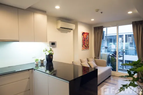 1 Bedroom Condo for sale in 15 Sukhumvit Residences, Khlong Toei Nuea, Bangkok near BTS Nana