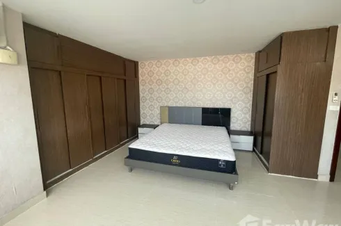 3 Bedroom Apartment for rent in Sethiwan Palace Sukhumvit 4, Khlong Toei, Bangkok near BTS Nana