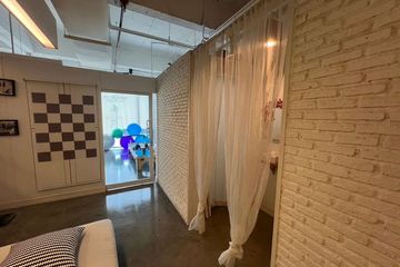 Commercial for rent in Khlong Tan Nuea, Bangkok near BTS Phrom Phong