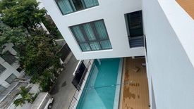 5 Bedroom House for rent in Khlong Tan Nuea, Bangkok