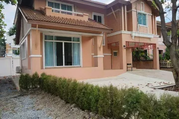 4 Bedroom House for rent in Bang Khae, Bangkok near MRT Lak Song