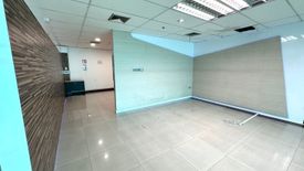 Office for rent in Ayothaya Tower, Huai Khwang, Bangkok near MRT Sutthisan