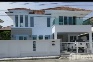 4 Bedroom House for sale in Warabodin Wongwaen-Lamlukka, Bueng Kham Phroi, Pathum Thani near BTS Eastern Outer Ring