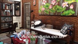 3 Bedroom House for rent in Khlong Tan Nuea, Bangkok