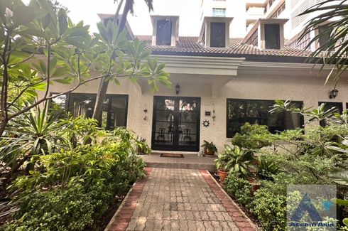 4 Bedroom House for rent in Phra Khanong, Bangkok near BTS Ekkamai