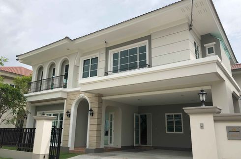 4 Bedroom House for sale in Dokmai, Bangkok