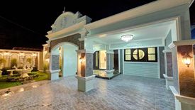 3 Bedroom House for sale in Na Kluea, Chonburi