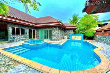 3 Bedroom Villa for sale in Na Kluea, Chonburi