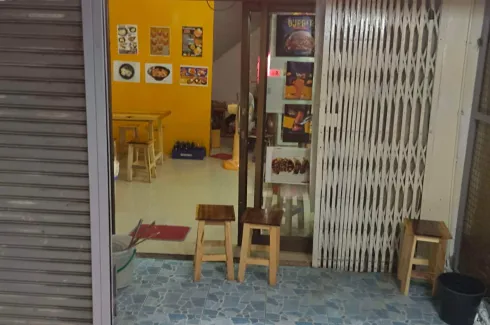 2 Bedroom Commercial for rent in Thung Maha Mek, Bangkok near MRT Lumpini