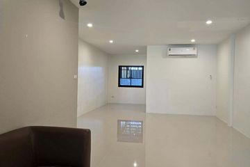 3 Bedroom Townhouse for sale in Pathum Wan, Bangkok near BTS Ratchadamri