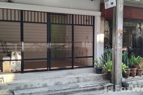 3 Bedroom Commercial for rent in Sam Sen Nai, Bangkok near BTS Saphan Kwai