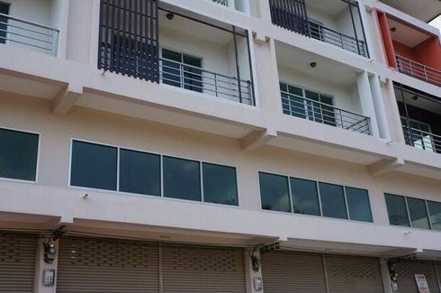 2 Bedroom Commercial for rent in Phlapphla, Bangkok near MRT Lat Phrao 83