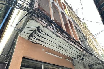 4 Bedroom Commercial for sale in Si Yaek Maha Nak, Bangkok near MRT Yommarat