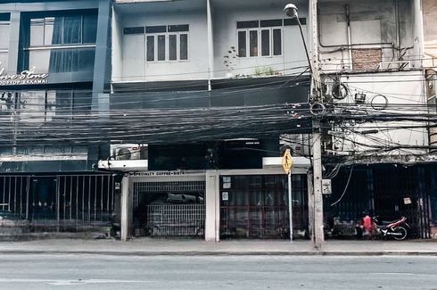 5 Bedroom Commercial for sale in Khlong Tan Nuea, Bangkok