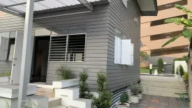 2 Bedroom Commercial for rent in Khlong Ton Sai, Bangkok near BTS Charoen Nakhon