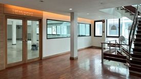 9 Bedroom Commercial for rent in Phra Khanong Nuea, Bangkok near BTS Ekkamai