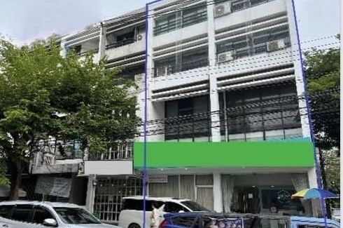 Commercial for rent in Khlong Tan Nuea, Bangkok near BTS Phrom Phong