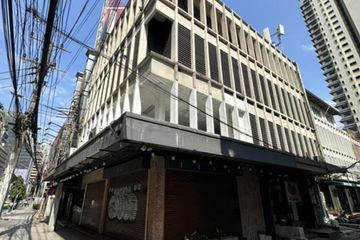 1 Bedroom Commercial for rent in Khlong Toei Nuea, Bangkok near MRT Sukhumvit