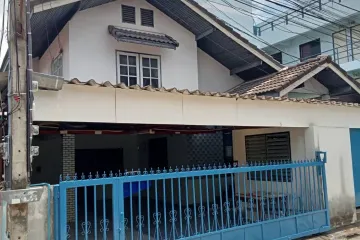 4 Bedroom House for sale in Chang Khlan, Chiang Mai