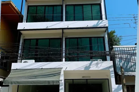 5 Bedroom Commercial for rent in Chang Phueak, Chiang Mai