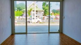 Commercial for rent in Khlong Ha, Pathum Thani