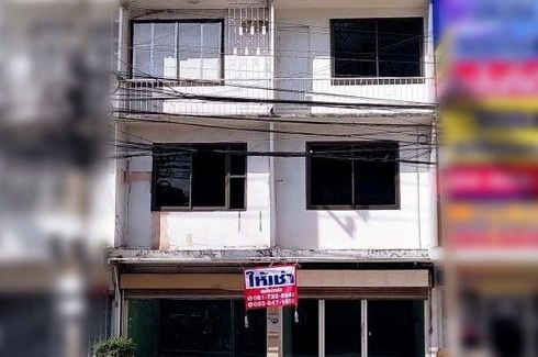 2 Bedroom Commercial for rent in Talat Khwan, Nonthaburi near MRT Ministry of Public Health