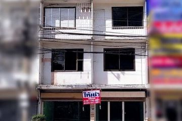 2 Bedroom Commercial for rent in Talat Khwan, Nonthaburi near MRT Ministry of Public Health