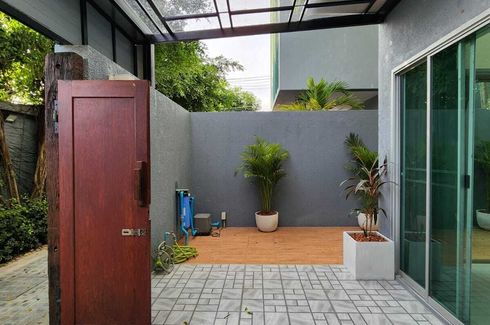 3 Bedroom Townhouse for sale in Chalong, Phuket