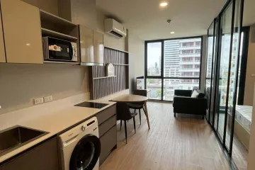 1 Bedroom Condo for rent in The Issara Sathorn, Thung Maha Mek, Bangkok near BTS Saint Louis
