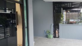4 Bedroom Townhouse for sale in Bang Pakok, Bangkok